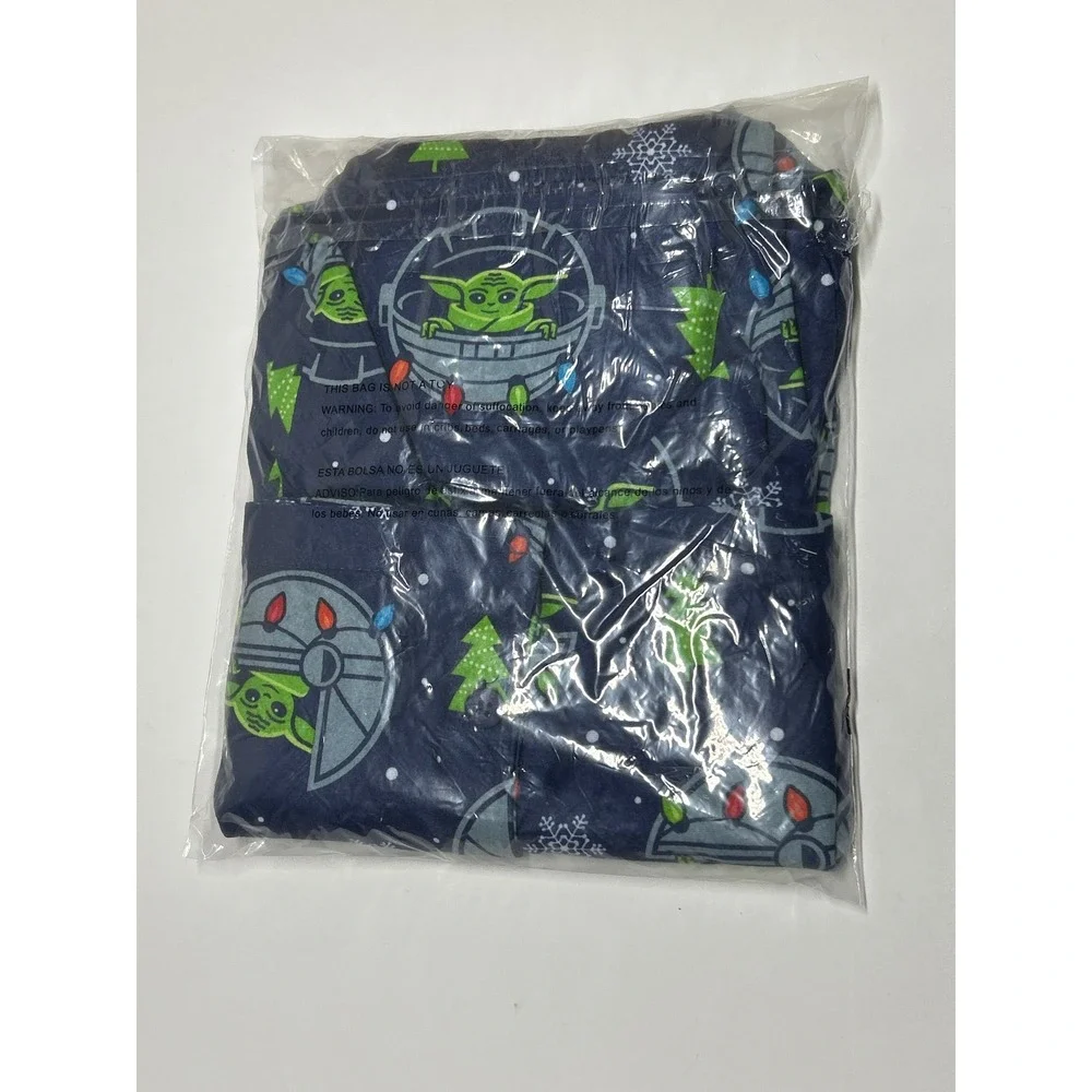 The Mandalorian Winter Toddler‎ Boys Top and Bottom 2 Pc Pajama Set - Size 2T